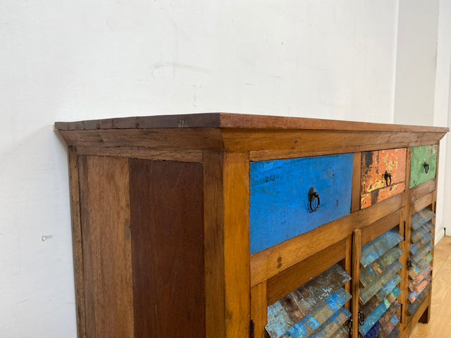 Besondere Anrichte handgefertigt aus altem Bootsholz mit Lamellen Türen & Schubladen I Teakholz I Schrank Sideboard Kommode Büfett Küchenschrank Wäscheschrank I