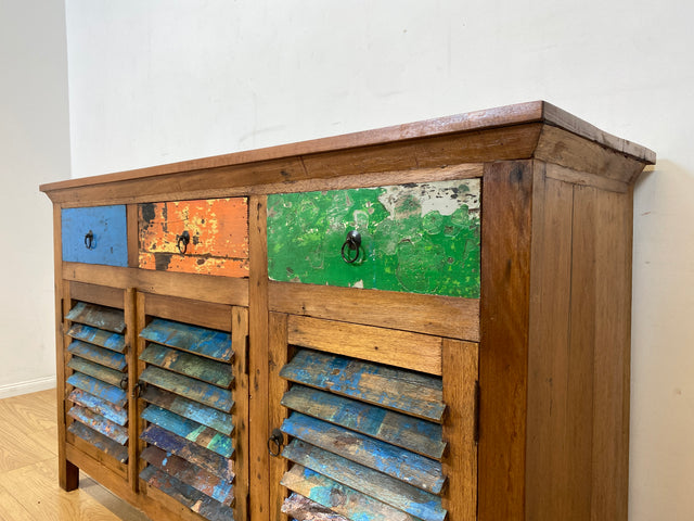 Besondere Anrichte handgefertigt aus altem Bootsholz mit Lamellen Türen & Schubladen I Teakholz I Schrank Sideboard Kommode Büfett Küchenschrank Wäscheschrank I