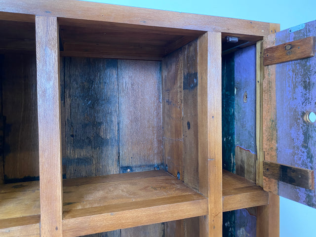 Boatwood by WMK I Einzigartiger Bücherschrank handgefertigt aus altem Bootsholz I Teakholz massiv I Bücherregal Regal Highboard Holzregal Küchenregal Raumtrenner Treibholz I Berlin München Frankfurt