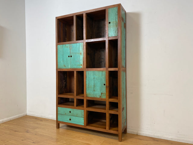 Boatwood by WMK I Einzigartiger Bücherschrank handgefertigt aus altem Bootsholz I Teakholz massiv I Bücherregal Regal Highboard Holzregal Küchenregal Raumtrenner Treibholz I Berlin München Frankfurt