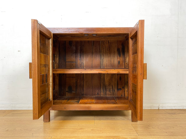 Detailreiche Kommode handgefertigt aus altem Bootsholz in Originalfarben I Sideboard Wäschekommode Flurkommode Schuhschrank Schuhkommode Badschrank Teakholz I