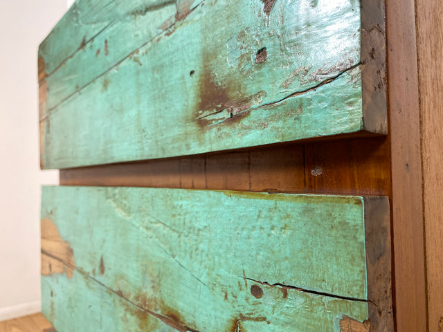 Boatwood by WMK I Besondere Kommode handgefertigt aus altem Bootsholz in Originalfarbe mit Schubladen