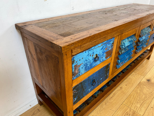 Besonderer Küchenschrank handgefertigt aus altem Bootsholz mit Schubladen und Lamellen I Teakholz massiv I Sideboard Schrank Büfett Buffet Anrichte Kommode Küche I