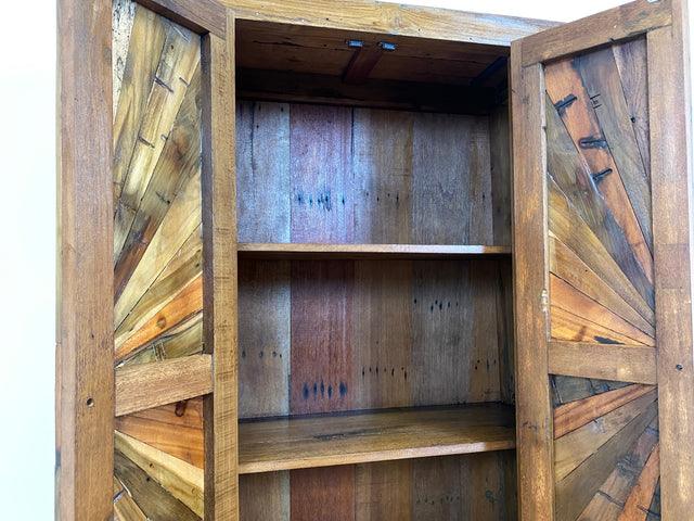 Kunstvoller und nachhaltiger Schrank handgefertigt aus altem Bootsholz I Teakholz massiv I Wäscheschrank Kleiderschrank Flurschrank Highboard Bücherschrank Treibholz I
