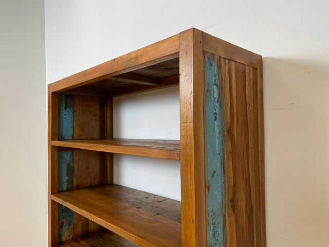 Boatwood by WMK I Handgefertigtes Regal aus altem Bootsholz in Originalfarbe I Teakholz I Holzregal Bücherschrank Bücheregal Highboard Küchenregal Raumtrenner Loft Bootsmöbel I Berlin Bochum Leipzig