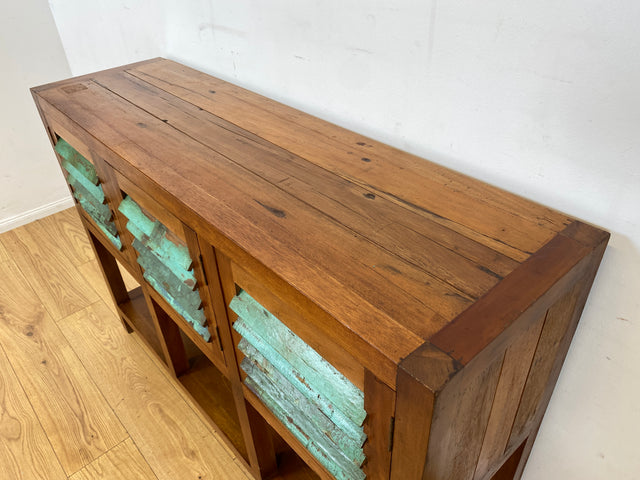 Außergewöhnlicher Schrank handgefertigt aus altem Bootsholz mit Lamellen Türen I Highboard Sideboard Kommode Anrichte Küchenschrank Flurkommode Flurschrank I