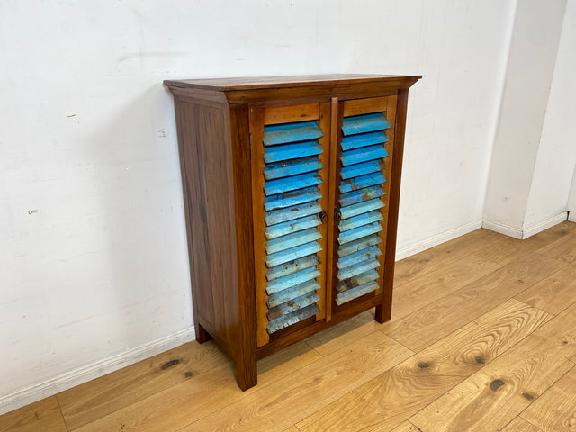 Freundlicher Schrank handgefertigt aus altem Bootsholz mit Lamellen Türen I Highboard Kommode Flurkommode Sideboard Schuhkommode Schuhschrank Wäschekommode I
