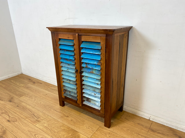 Freundlicher Schrank handgefertigt aus altem Bootsholz mit Lamellen Türen I Highboard Kommode Flurkommode Sideboard Schuhkommode Schuhschrank Wäschekommode I