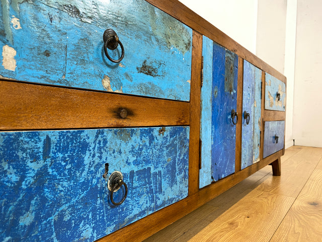 Formschönes Sideboard handgefertigt aus altem Bootsholz in Originalfarben mit Schubladen I Teakholz massiv I Kommode TV Lowboard Fernsehkommode Bank Bootsmöbel I
