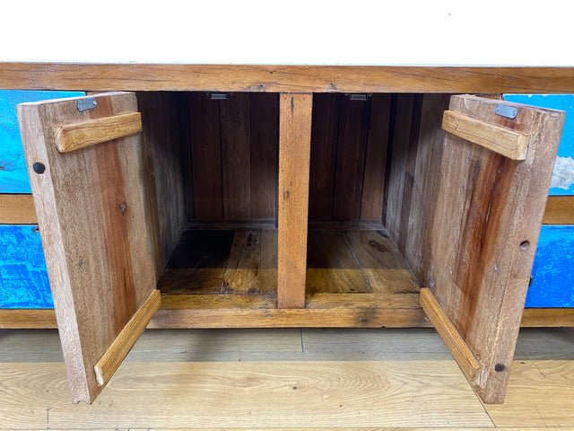 Formschönes Sideboard handgefertigt aus altem Bootsholz in Originalfarben mit Schubladen I Teakholz massiv I Kommode TV Lowboard Fernsehkommode Bank Bootsmöbel I