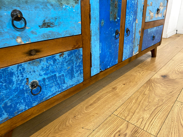 Formschönes Sideboard handgefertigt aus altem Bootsholz in Originalfarben mit Schubladen I Teakholz massiv I Kommode TV Lowboard Fernsehkommode Bank Bootsmöbel I