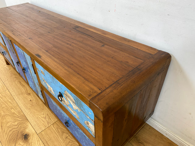 Formschönes Sideboard handgefertigt aus altem Bootsholz in Originalfarben mit Schubladen I Teakholz massiv I Kommode TV Lowboard Fernsehkommode Bank Bootsmöbel I