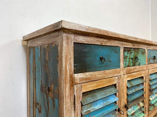 Einzigartiges handgefertigtes Sideboard aus altem Bootsholz in Originalfarben mit Schubladen und Lamellen Türen I Schrank Anrichte Kommode Küchenschrank Büfett I