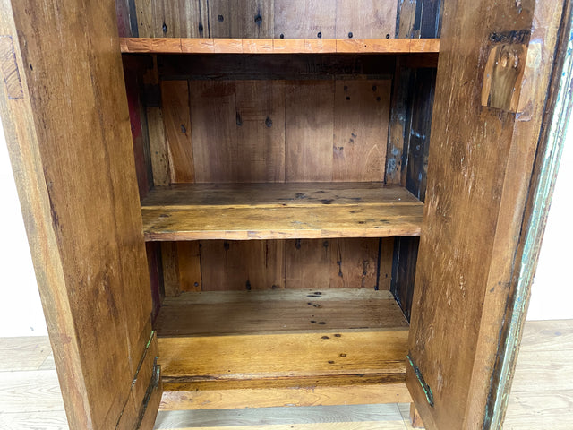 Einzigartiger Wäscheschrank handgefertigt aus altem Bootsholz mit antiken Türen I Teakholz massiv I Schrank Kleiderschrank Flurschrank Bücherschank Geschirrschank