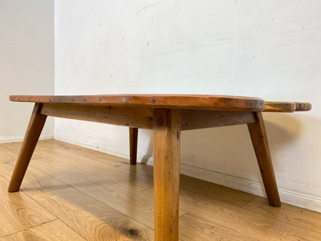 Besonders schöner und nachhaltiger großer Couchtisch handgefertigt aus altem Bootsholz in Originalfarben I Outdoor geeignet I Wohnzimmertisch Coffee Table Teak I