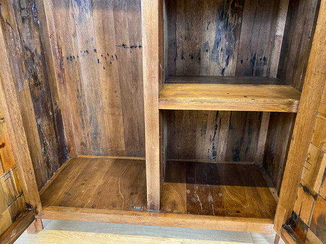 Besonderer Kleiderschrank handgefertigt aus altem Bootsholz in Originalfarben I Teakholz massiv I bunter Schrank Schlafzimmerschrank Wäscheschrank Garderobe I