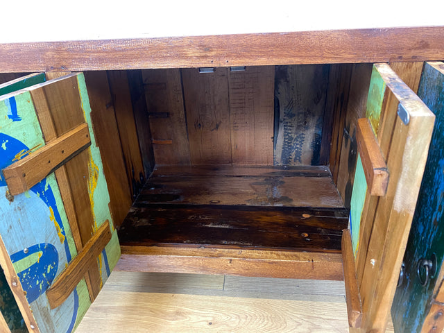 Sehr schönes Lowboard handgefertigt aus altem Bootsholz in Originalfarbe I Teakholz massiv I Sideboard Kommode Fernsehschrank TV Bank Industrial Design I