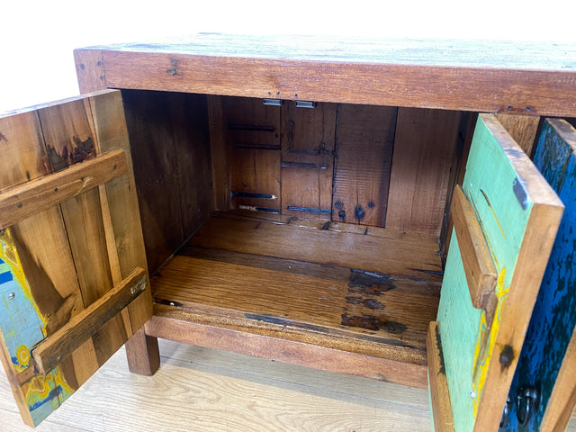 Sehr schönes Lowboard handgefertigt aus altem Bootsholz in Originalfarbe I Teakholz massiv I Sideboard Kommode Fernsehschrank TV Bank Industrial Design I