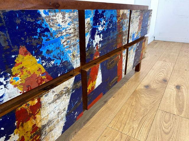 Einzigartiges Lowboard handgefertigt aus altem Bootsholz in Originalfarben mit Schubladen I Teakholz massiv I Sideboard Kommode TV Bank Schrank Anrichte Industrial Design I