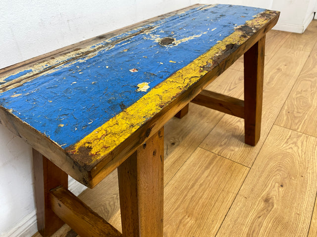 Schöne und nachhaltige 75cm lange Sitzbank aus altem Bootsholz in Originalfarben I Teakholz massiv I In & Outdoor I Bank Holzbank Bench Hocker Küchenbank Gartenbank I