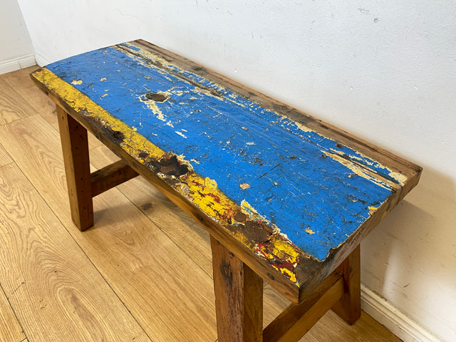 Schöne und nachhaltige 75cm lange Sitzbank aus altem Bootsholz in Originalfarben I Teakholz massiv I In & Outdoor I Bank Holzbank Bench Hocker Küchenbank Gartenbank I