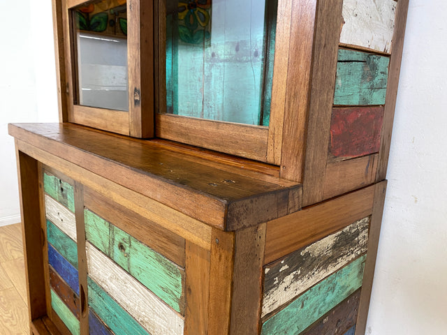 Einzigartige Vitrine aus altem Bootsholz in Originalfarben mit Schiebetüren I Glasvitrine Geschirrschrank Küchenschrank Büchervitrine Bücherschrank Highboard I