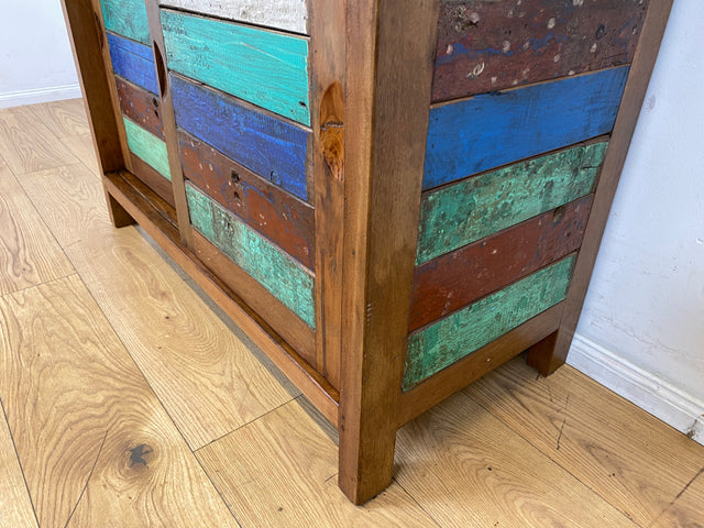 Einzigartige Vitrine aus altem Bootsholz in Originalfarben mit Schiebetüren I Glasvitrine Geschirrschrank Küchenschrank Büchervitrine Bücherschrank Highboard I