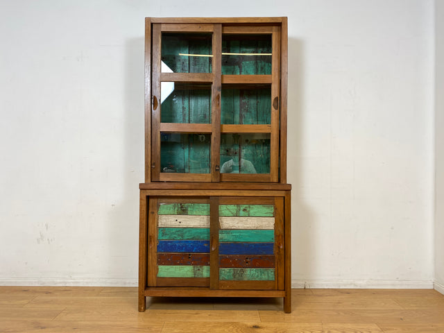 Einzigartige Vitrine aus altem Bootsholz in Originalfarben mit Schiebetüren I Glasvitrine Geschirrschrank Küchenschrank Büchervitrine Bücherschrank Highboard I