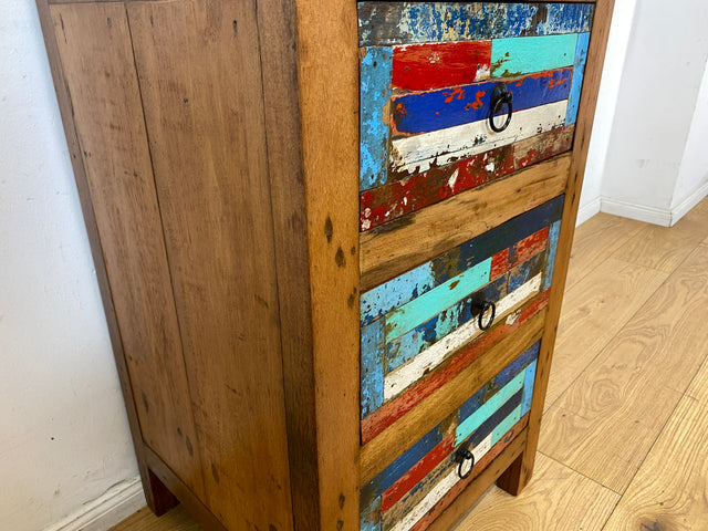 Farbenfrohe kleine Kommode aus altem Bootsholz in Originalfarben mit Schubladen I Schrank Schubladenkommode Wäschekommode Badschrank Flurkommode Küchenschrank I