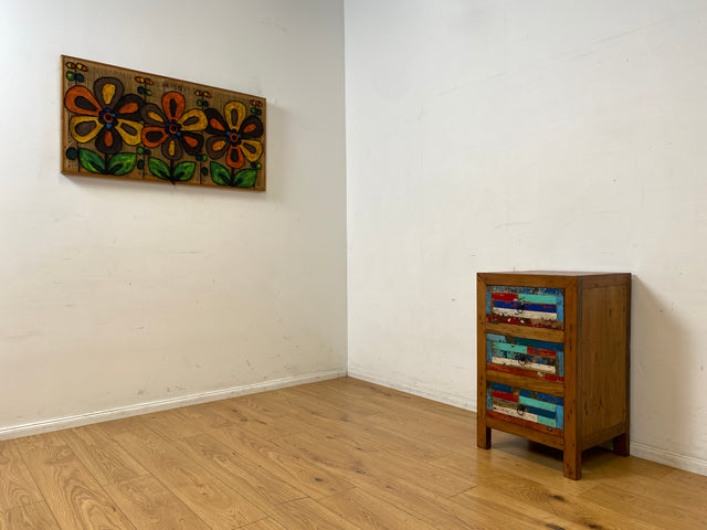 Farbenfrohe kleine Kommode aus altem Bootsholz in Originalfarben mit Schubladen I Schrank Schubladenkommode Wäschekommode Badschrank Flurkommode Küchenschrank I
