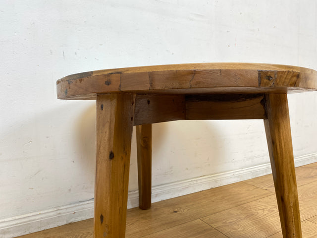 Einzigartiger und sehr robuster runder Couchtisch aus altem Bootsholz in Originalfarben I Teakholz massiv I bunter Wohnzimmertisch Beistelltisch Coffee Table I