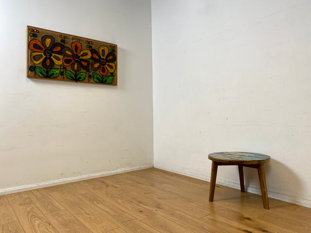 Einzigartiger und sehr robuster runder Couchtisch aus altem Bootsholz in Originalfarben I Teakholz massiv I bunter Wohnzimmertisch Beistelltisch Coffee Table I