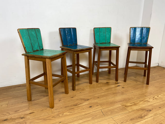 Einzigartiger Barhocker handgefertigt aus altem Bootsholz in blauer & türkiser Originalfarbe I Barhöcker Barstühle Stühle Kücheninsel Bartisch Gastro Möbel