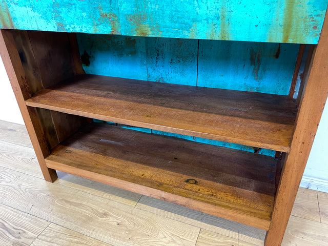 Wunderschöner Bücherschrank handgefertigt aus altem Bootsholz in grüner Originalfarbe mit Schubladen I Teakholz Massiv I Regal Bücherregal Holzregal Küchenregal I