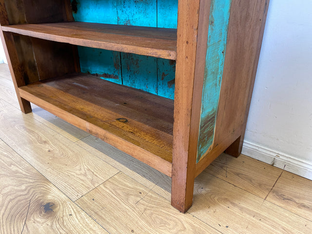 Wunderschöner Bücherschrank handgefertigt aus altem Bootsholz in grüner Originalfarbe mit Schubladen I Teakholz Massiv I Regal Bücherregal Holzregal Küchenregal I