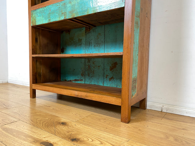 Wunderschöner Bücherschrank handgefertigt aus altem Bootsholz in grüner Originalfarbe mit Schubladen I Teakholz Massiv I Regal Bücherregal Holzregal Küchenregal I