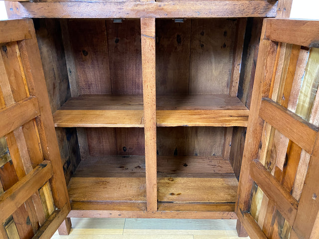 Besonderer Schrank handgefertigt aus altem Bootsholz in Originalfarben I Teakholz I Highboard Wäscheschrank Kleiderschrank Wäschekommode Badschrank Flurschrank I