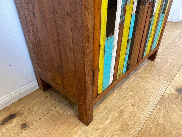Besonderer Schrank handgefertigt aus altem Bootsholz in Originalfarben I Teakholz I Highboard Wäscheschrank Kleiderschrank Wäschekommode Badschrank Flurschrank I