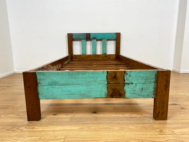 Boatwood by WMK # Beautiful &amp; sustainable single bed for mattresses 100x200 made from old boat wood, a handmade unique piece made from solid teak # Bed Daybed Bed Loft Industrial Design Boat Furniture Green