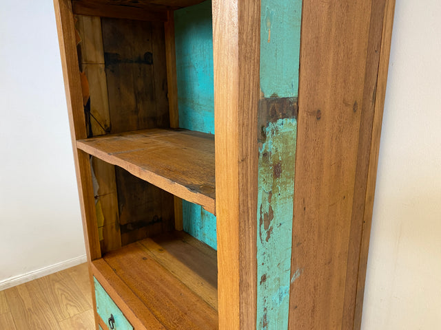 Boatwood by WMK I Schönes Bücherregal aus altem Bootsholz in Originalfarben I handgefertigt I Bücherschrank Regal Holzregal Highboard Kommode Raumtrenner Loft Teak Bootsmöbel Berlin Wolfsburg Dresden