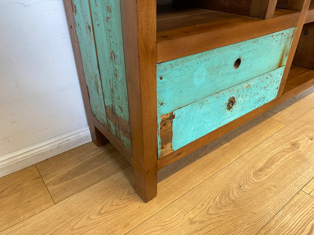 Boatwood by WMK I Einzigartiger Bücherschrank handgefertigt aus altem Bootsholz I Teakholz massiv I Bücherregal Regal Highboard Holzregal Küchenregal Barschrank Raumtrenner Berlin Trier Hamburg