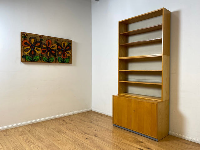 WMK I Heller Designer Bücherschrank 605 von Bruno Knoblauch für VEB Hellerau aus 1968 in Esche I Bücherregal Regal Highboard Regalwand Stringregal Kommode Mid-Century Vintage DDR I Berlin Köln Hamburg