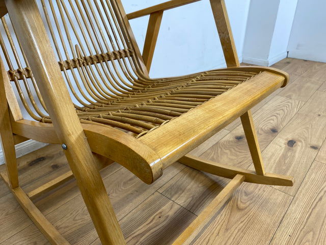 WMK I Der Design Klassiker von VEB Hellerau I Designer Schaukelstuhl by Selman Selmanagic I Buche & Rattan I Stuhl Sessel Lesesessel Rocking Chair Mid-Century Retro DDR Vintage 60er Berlin Köln Kassel