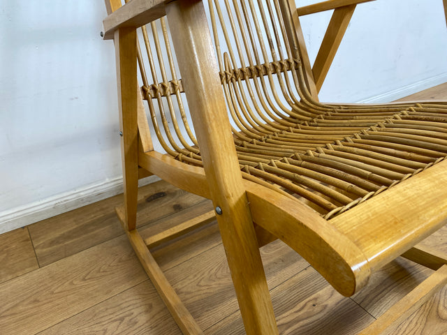 WMK I Der Design Klassiker von VEB Hellerau I Designer Schaukelstuhl by Selman Selmanagic I Buche & Rattan I Stuhl Sessel Lesesessel Rocking Chair Mid-Century Retro DDR Vintage 60er Berlin Köln Kassel