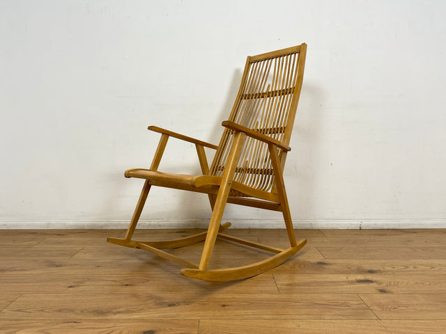WMK I Der Design Klassiker von VEB Hellerau I Designer Schaukelstuhl by Selman Selmanagic I Buche & Rattan I Stuhl Sessel Lesesessel Rocking Chair Mid-Century Retro DDR Vintage 60er Berlin Köln Kassel