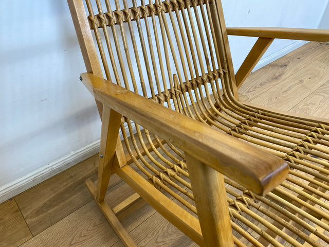 WMK I Der Design Klassiker von VEB Hellerau I Designer Schaukelstuhl by Selman Selmanagic I Buche & Rattan I Stuhl Sessel Lesesessel Rocking Chair Mid-Century Retro DDR Vintage 60er Berlin Köln Kassel