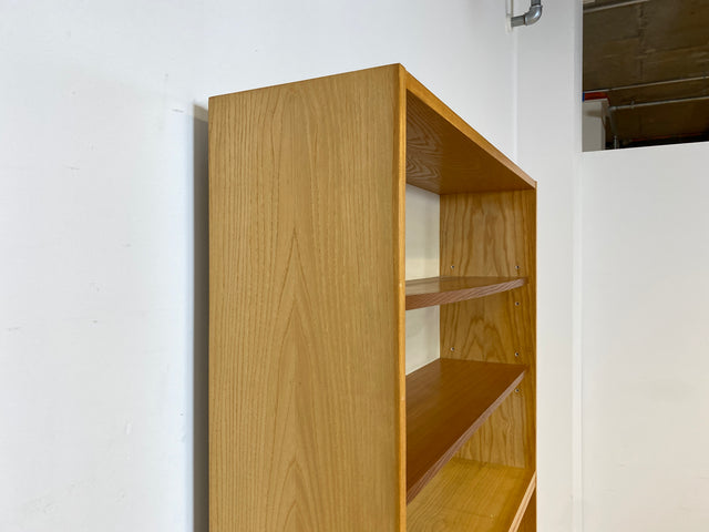 WMK I Heller Designer Bücherschrank 605 von Bruno Knoblauch für VEB Hellerau aus 1968 in Esche I Bücherregal Regal Highboard Regalwand Stringregal Kommode Mid-Century Vintage DDR I Berlin Köln Hamburg