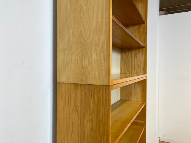 WMK I Heller Designer Bücherschrank 605 von Bruno Knoblauch für VEB Hellerau aus 1968 in Esche I Bücherregal Regal Highboard Regalwand Stringregal Kommode Mid-Century Vintage DDR I Berlin Köln Hamburg