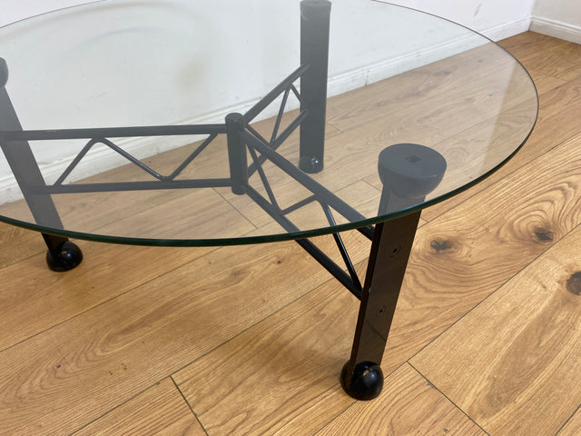 WMK # Stilvoller und sehr gut erhaltener Designer Couchtisch von Klöber aus 1996 mit runder Glasplatte 80cm auf schwarzem Metallgestell # Glastisch Wohnzimmertisch Coffee Table Sitzgarnitur Vintage