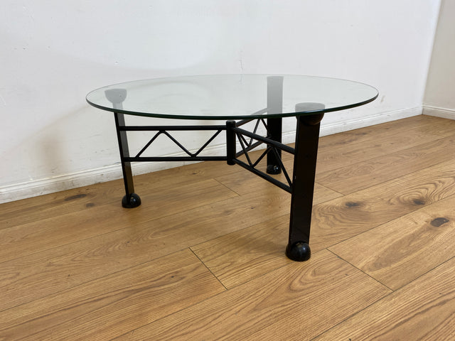 WMK # Stilvoller und sehr gut erhaltener Designer Couchtisch von Klöber aus 1996 mit runder Glasplatte 80cm auf schwarzem Metallgestell # Glastisch Wohnzimmertisch Coffee Table Sitzgarnitur Vintage